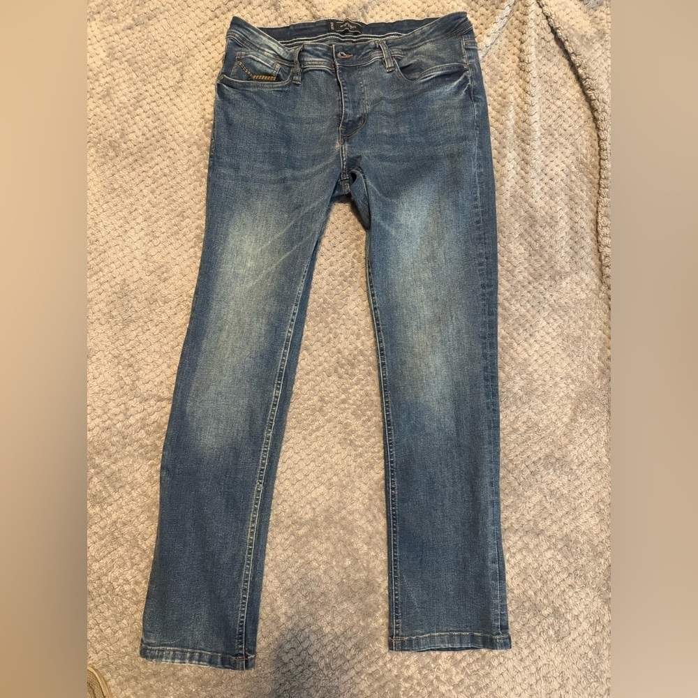 Abstract One Stylish Blue Straight Leg Men’s Jeans size 32x32